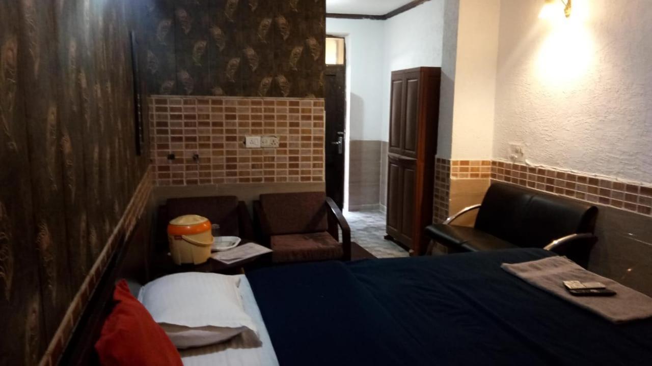 Hotel O Hya'S Homestay Dehradun Eksteriør billede
