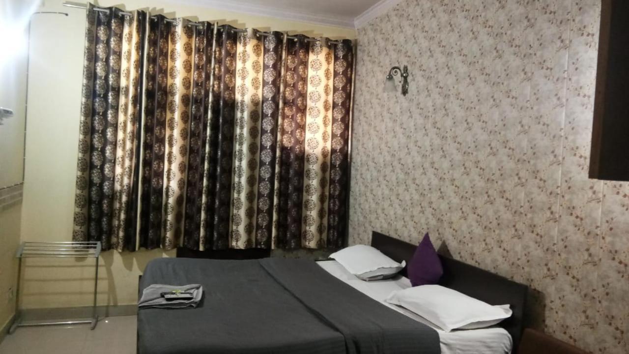 Hotel O Hya'S Homestay Dehradun Eksteriør billede